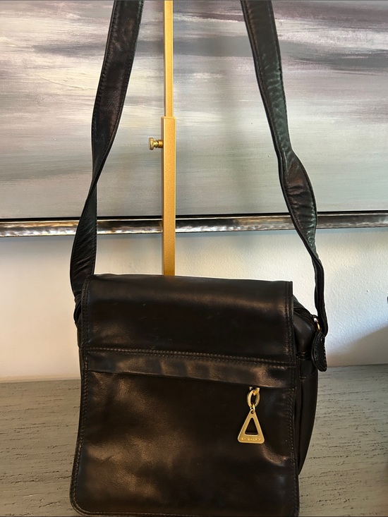 Sharif Handbags - Sharif vintage Americana Black Leather Crossbody Bag  EXCELLENT CONDITION